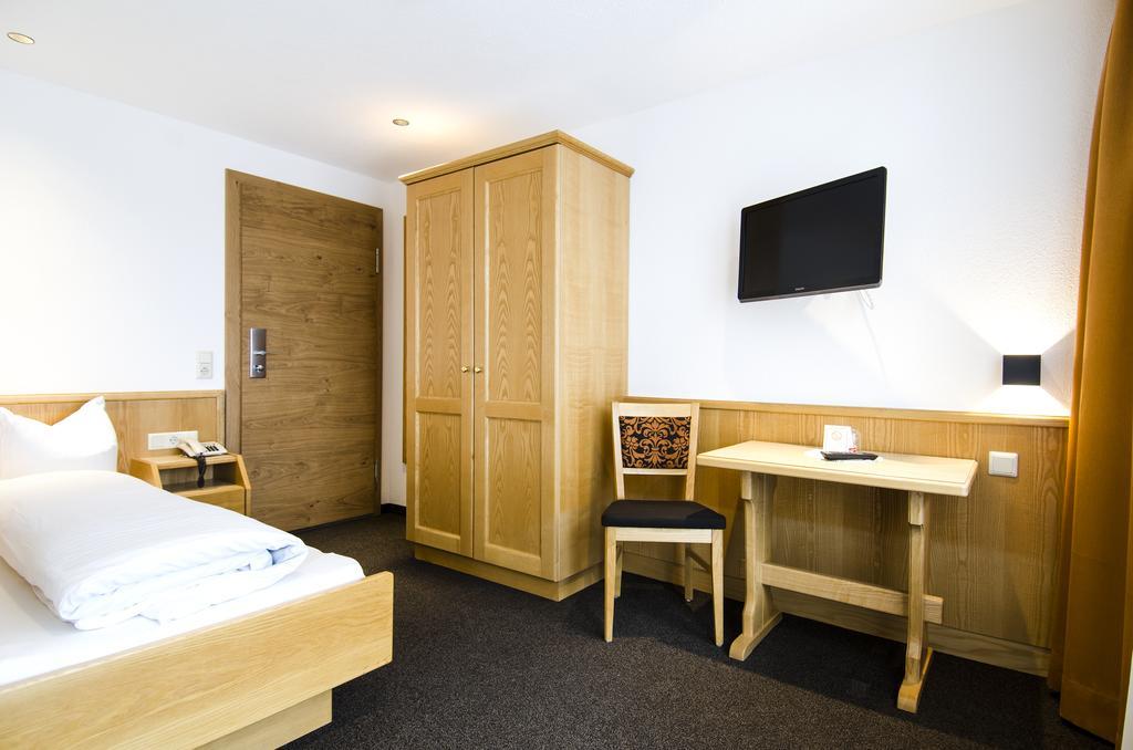 Hotel Garni Persutt Ischgl Eksteriør billede