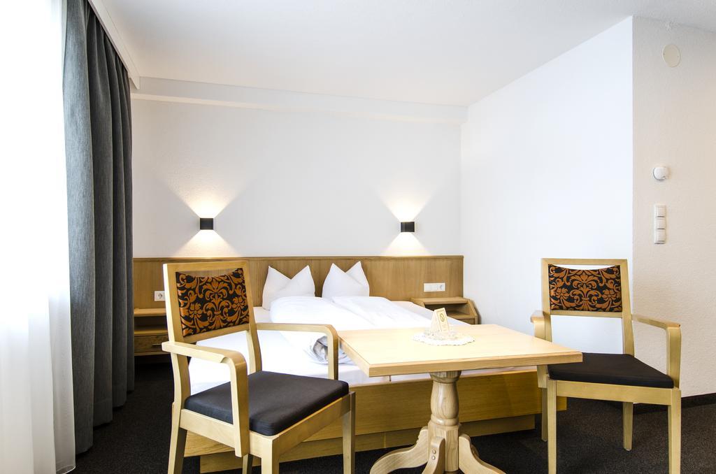 Hotel Garni Persutt Ischgl Eksteriør billede