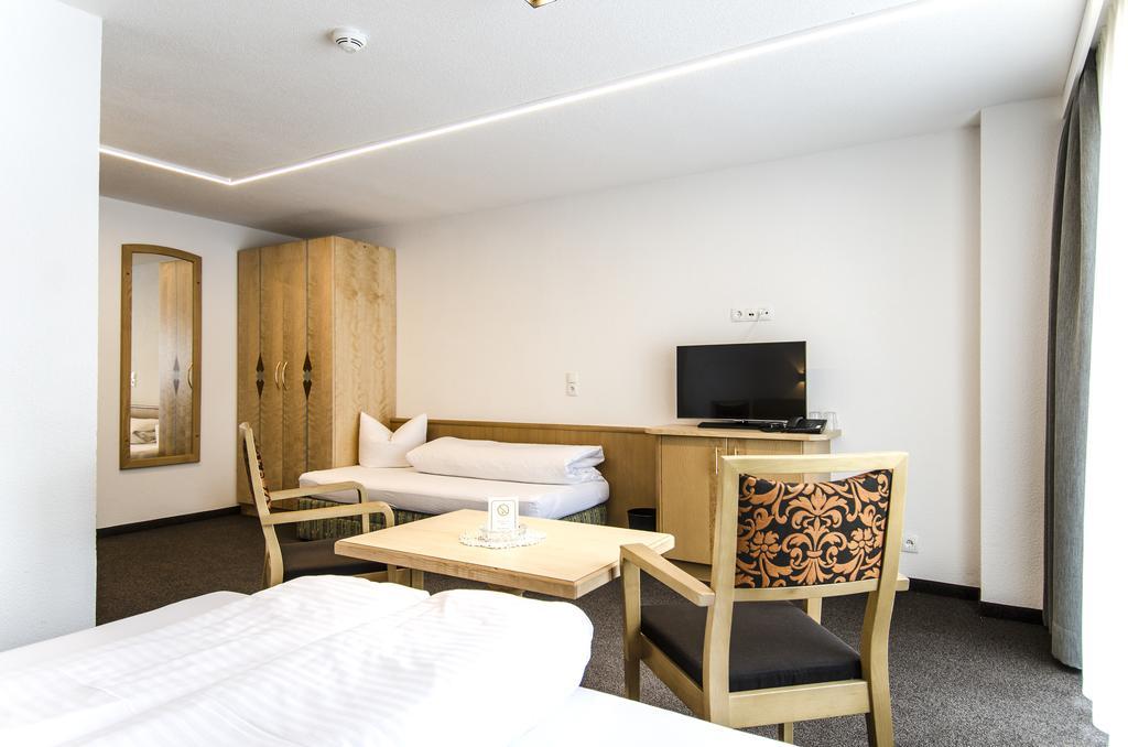 Hotel Garni Persutt Ischgl Eksteriør billede