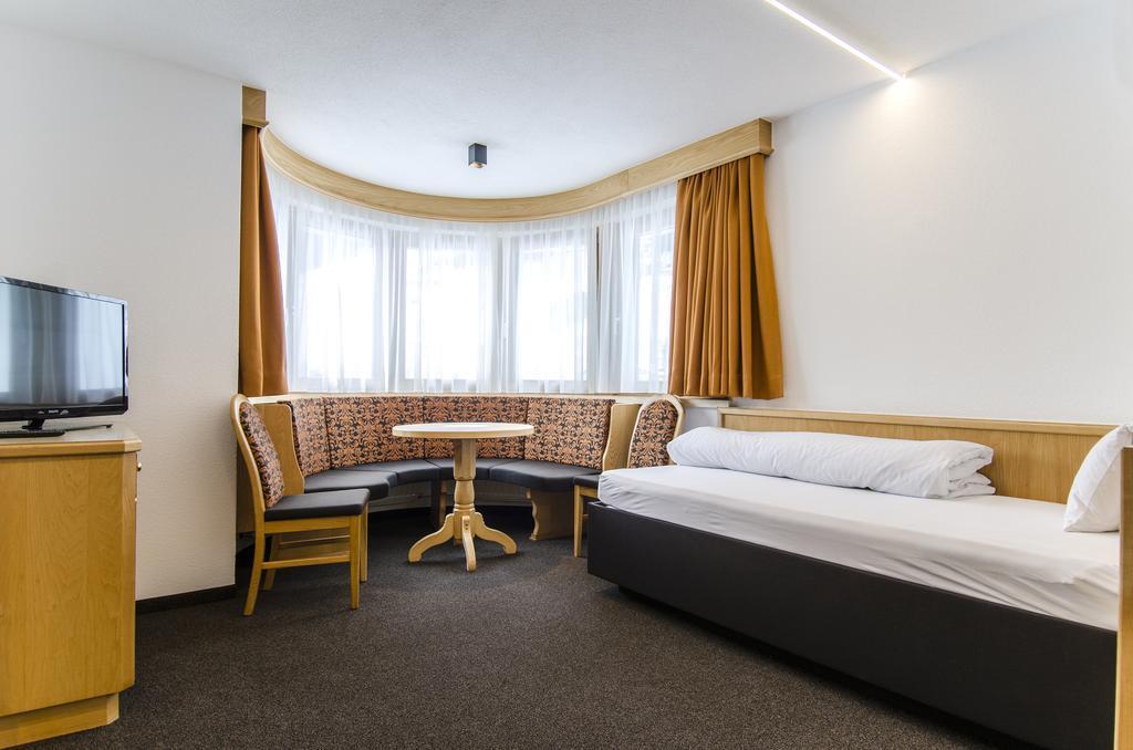 Hotel Garni Persutt Ischgl Eksteriør billede