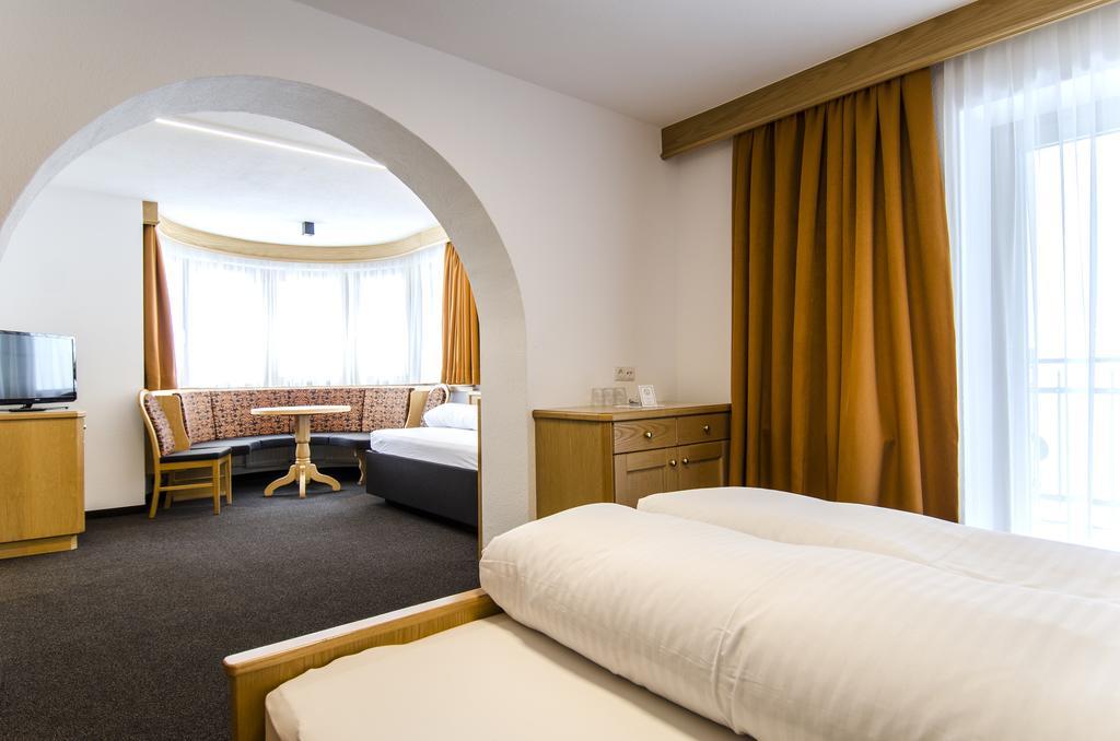 Hotel Garni Persutt Ischgl Eksteriør billede
