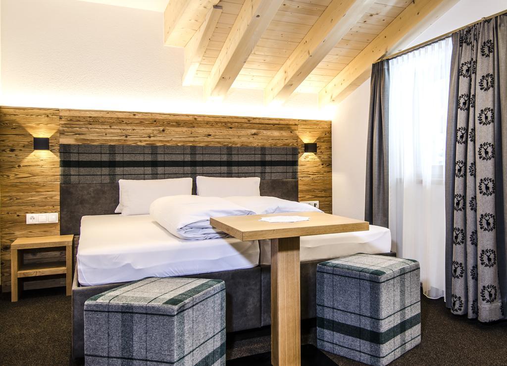 Hotel Garni Persutt Ischgl Eksteriør billede