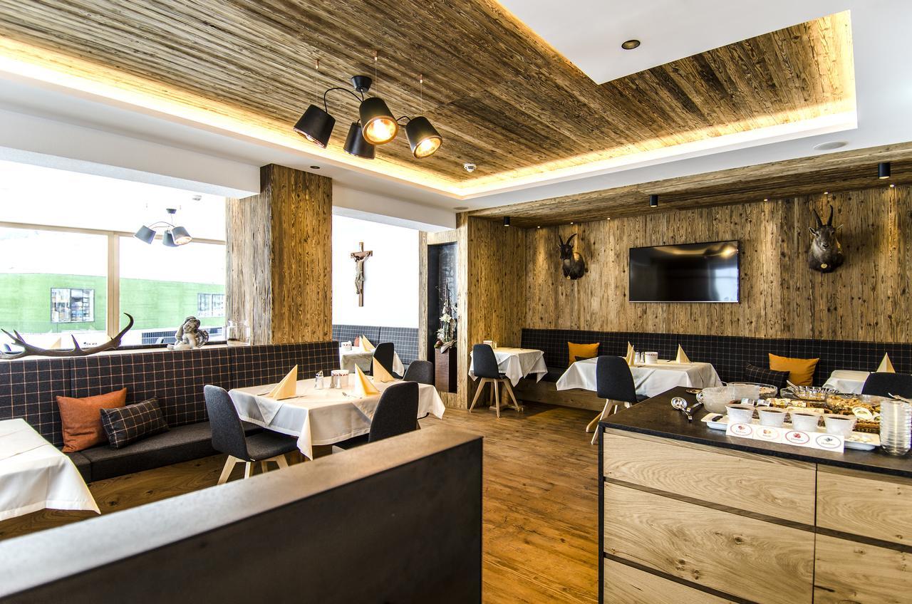 Hotel Garni Persutt Ischgl Eksteriør billede